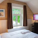 Brakke Berg Hotel 2*