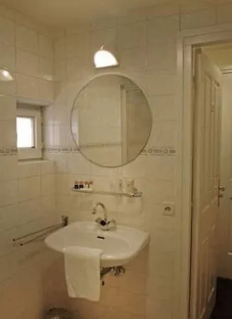 Отель Brakke Berg 2*