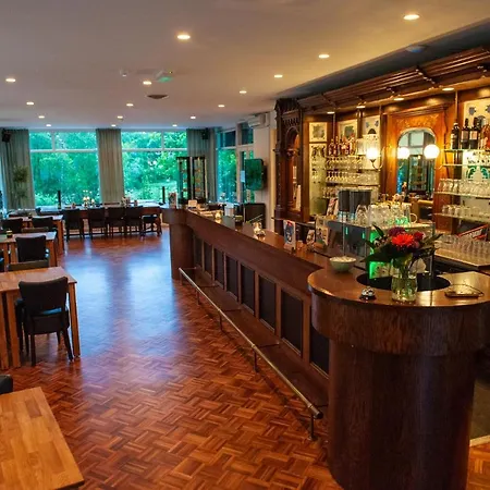 Brakke Berg Hotel 2*